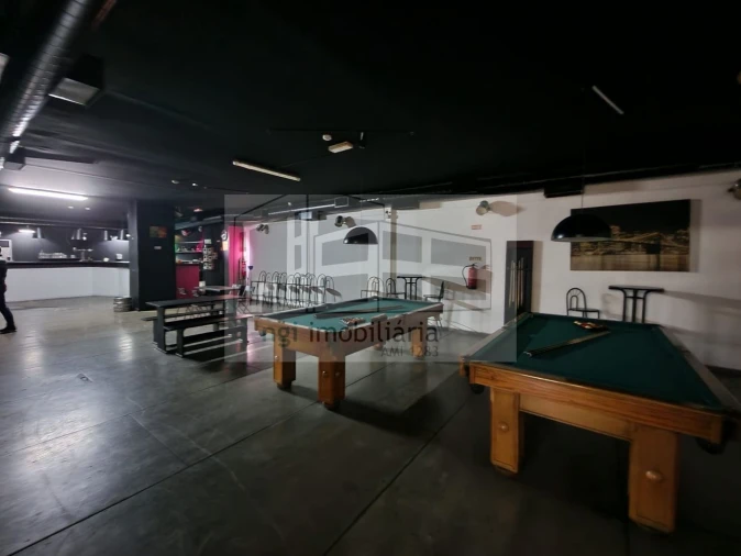 Loja para Venda em Santa Iria de Azoia, São João da Talha e Bobadela Foto 12