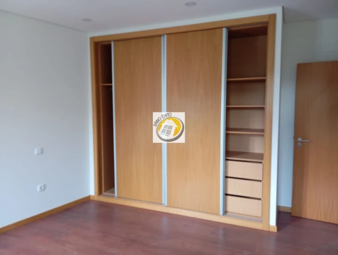 Moradia T3 para Venda em O. Azeméis, Riba-Ul, Ul, Macinhata Seixa, Madail Foto 7