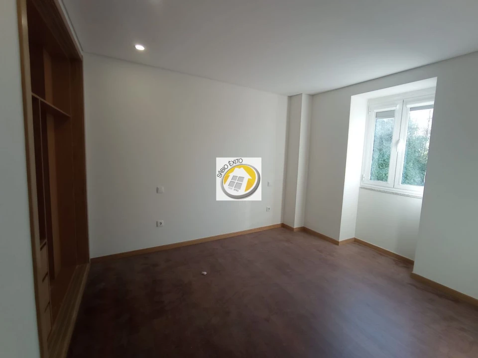 Moradia T3 para Venda em O. Azeméis, Riba-Ul, Ul, Macinhata Seixa, Madail Foto 8