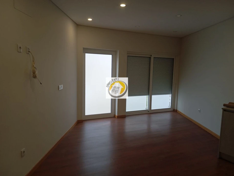 Moradia T3 para Venda em O. Azeméis, Riba-Ul, Ul, Macinhata Seixa, Madail Foto 3