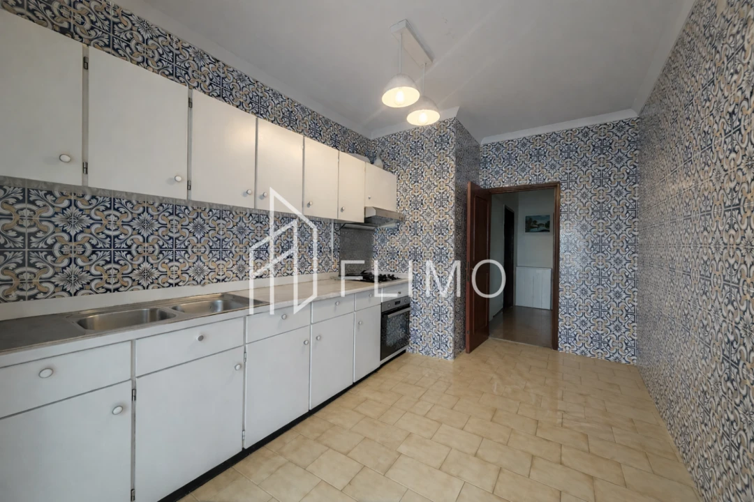 Apartamento T2 para Venda em São João da Madeira Foto 1