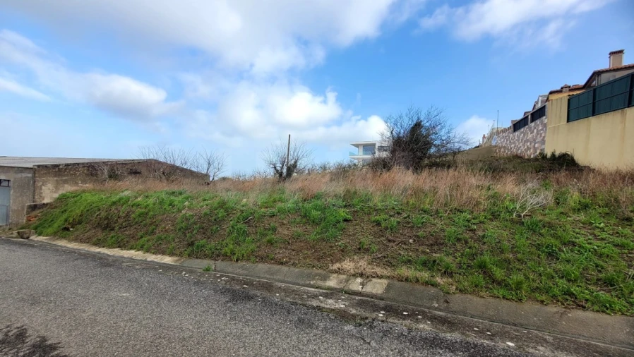 Terreno para Venda em Usseira Foto 7