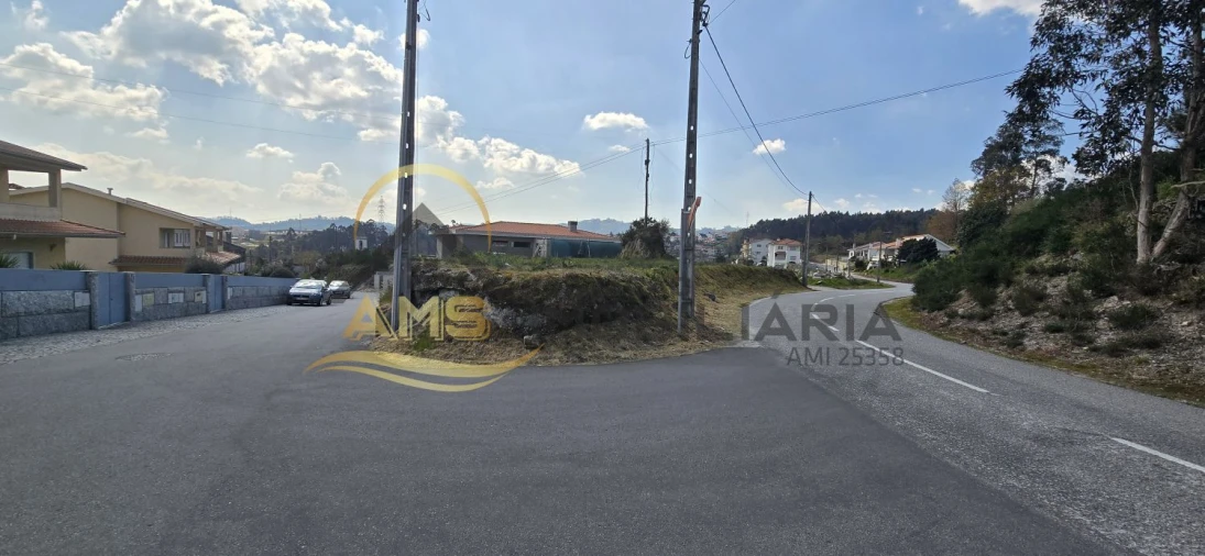 Terreno para Venda em Golães Foto 4