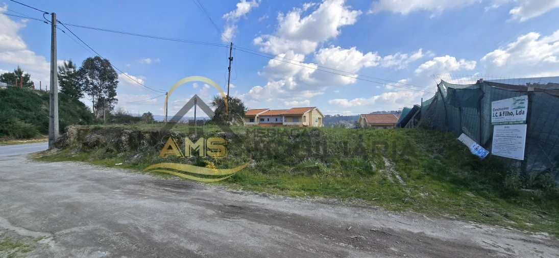 Terreno para Venda em Golães Foto 2