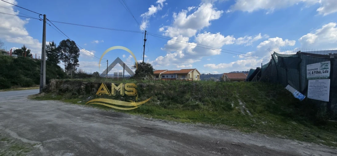 Terreno para Venda em Golães Foto 17
