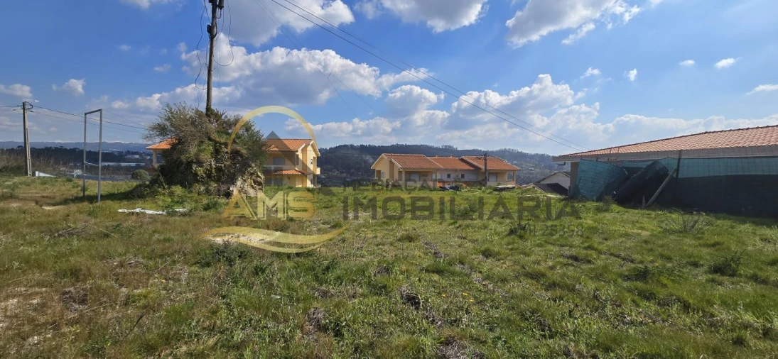 Terreno para Venda em Golães Foto 18