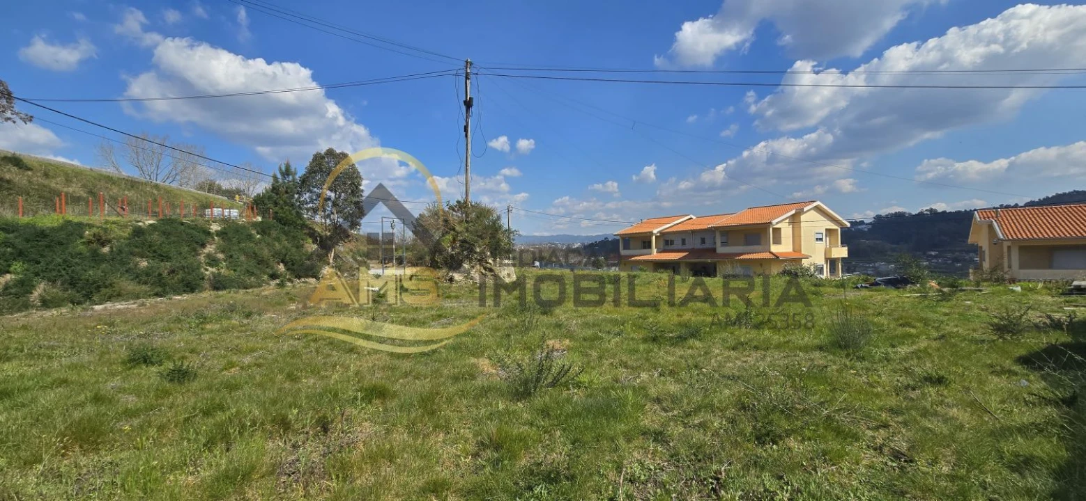 Terreno para Venda em Golães Foto 14