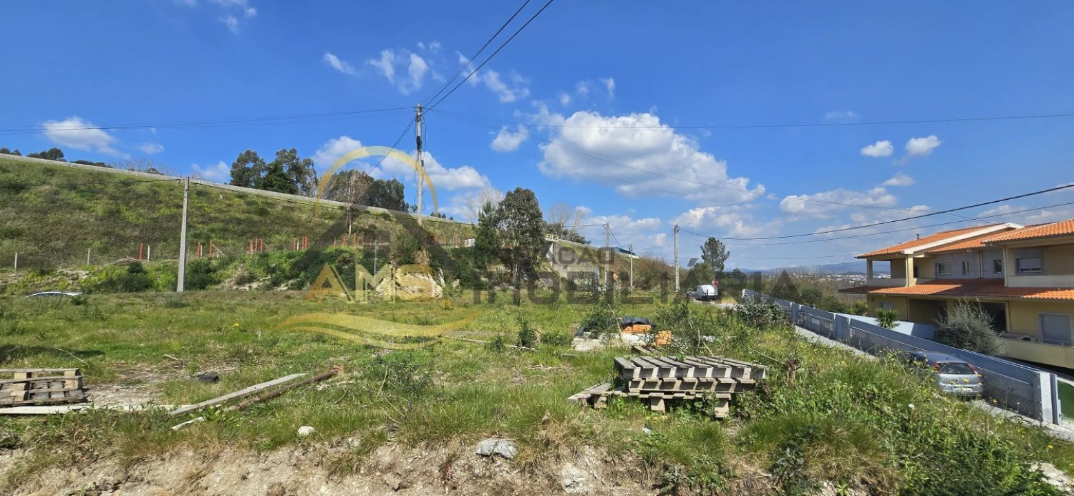 Terreno para Venda em Golães Foto 7