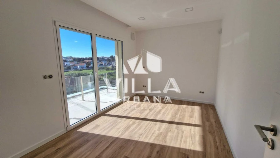 Moradia T4 para Venda em Charneca de Caparica e Sobreda Foto 11