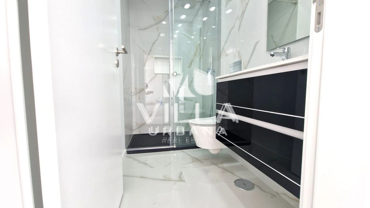 Moradia T4 para Venda em Fernao Ferro Foto 30