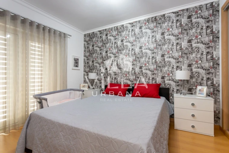 Moradia T4 para Venda em Corroios Foto 51