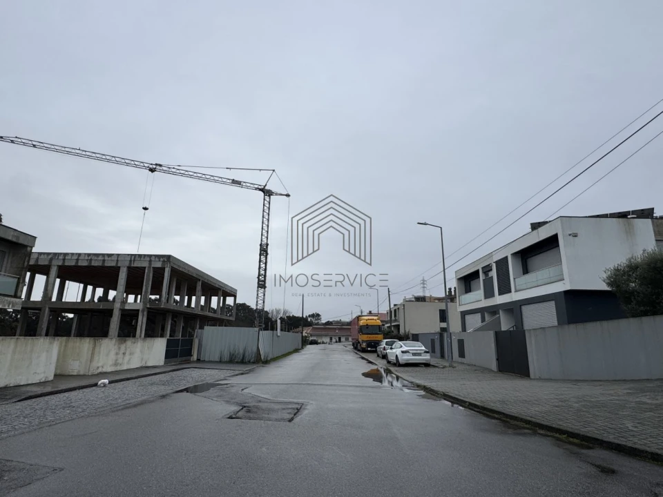 Moradia T3 para Venda em Argoncilhe Foto 32