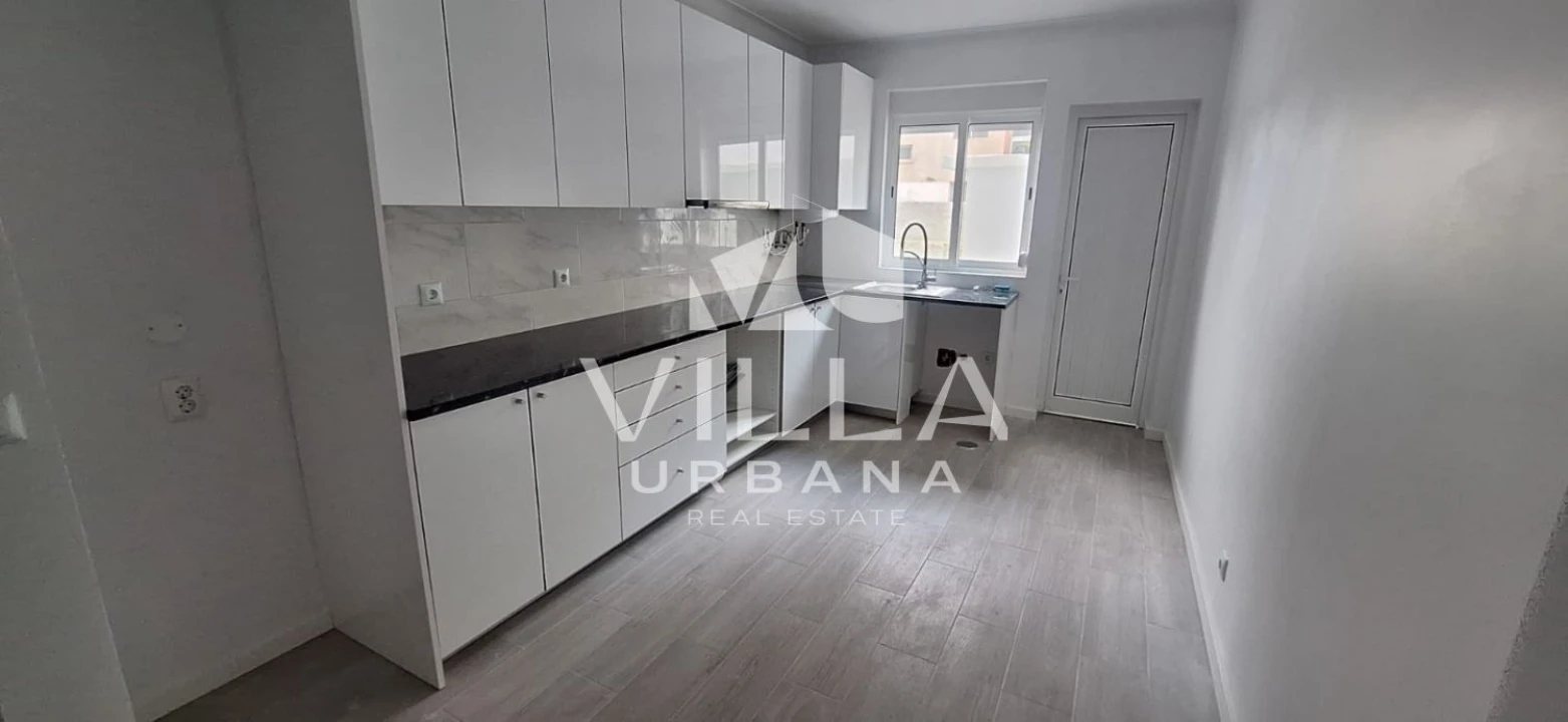 Apartamento T2 para Venda em Amora Foto 14