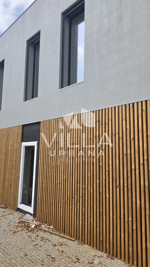 Moradia T4 para Venda em Charneca de Caparica e Sobreda