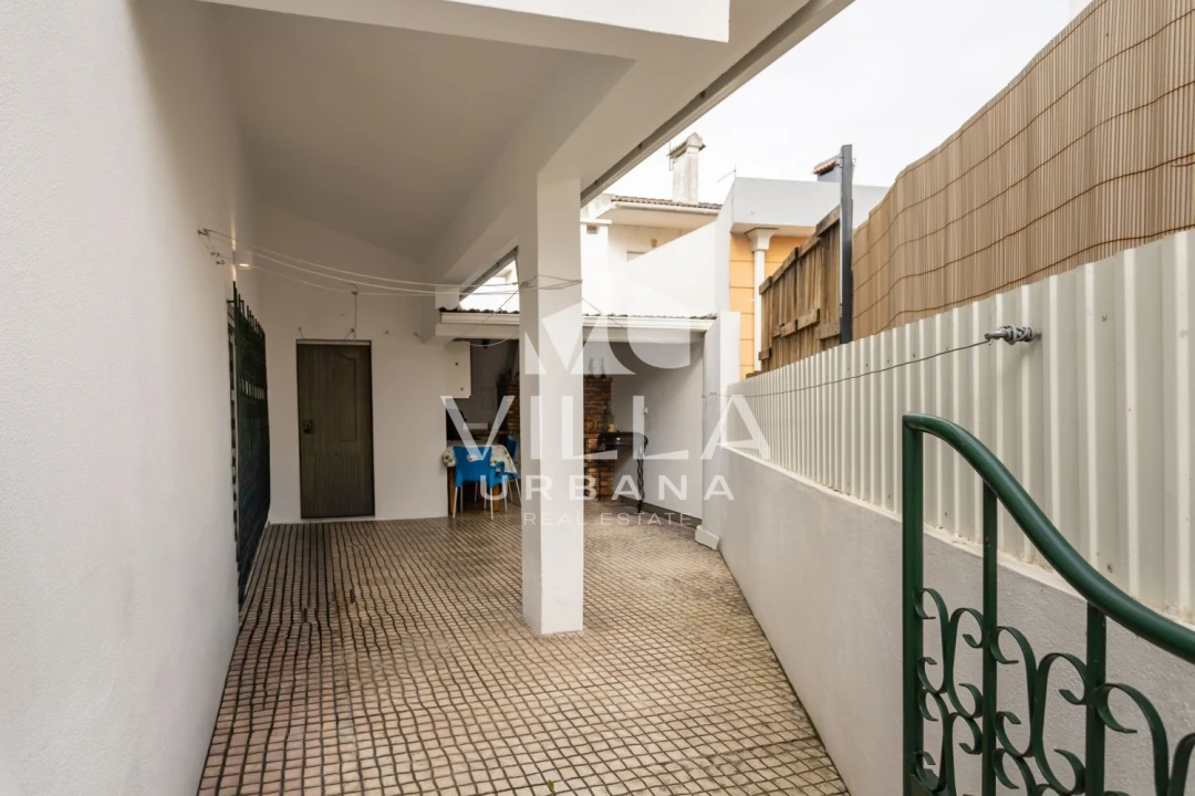 Moradia T3 para Venda em Amora Foto 11