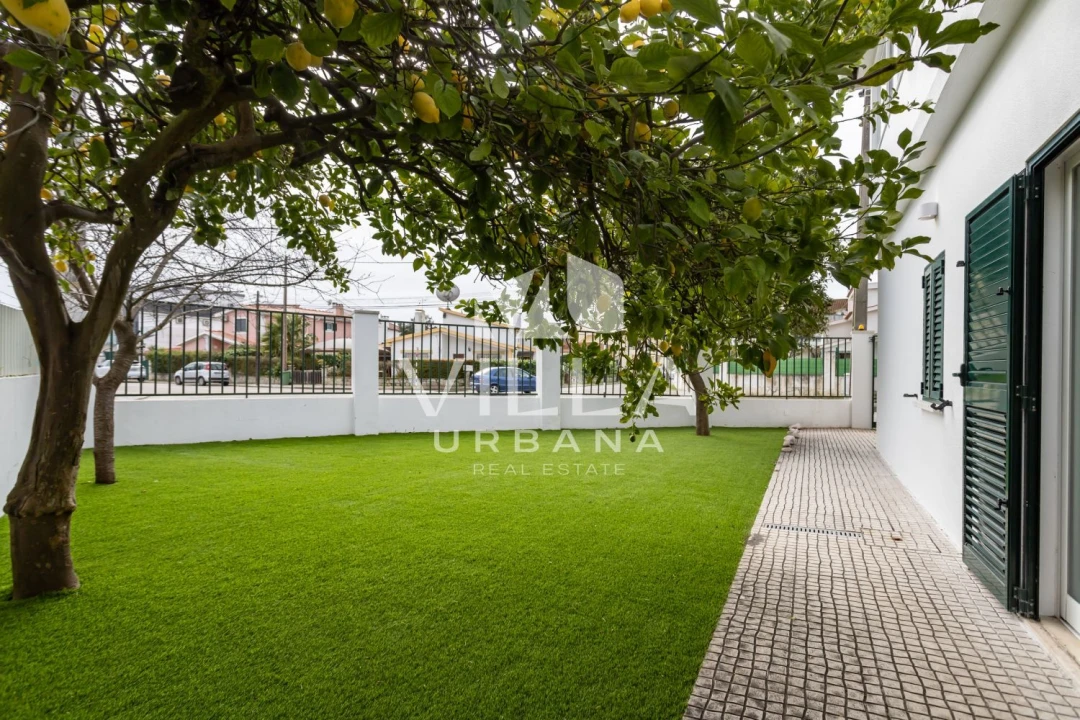 Moradia T3 para Venda em Amora Foto 9