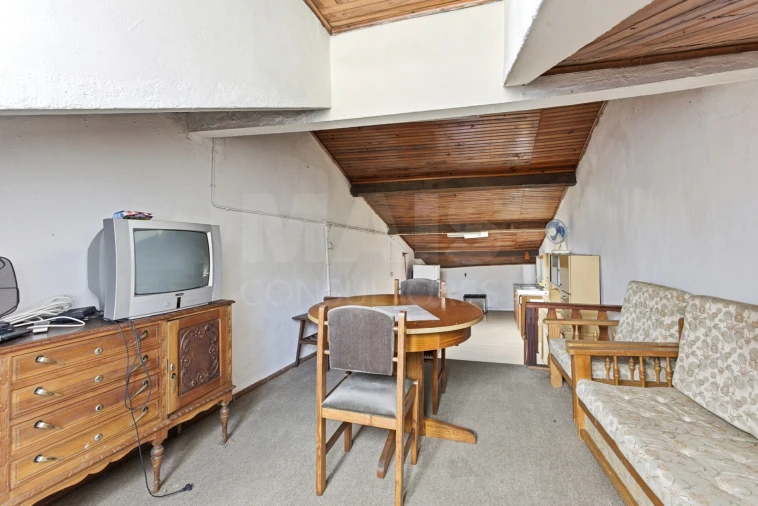 Moradia T1 para Venda em São João Baptista e Santa Maria dos Olivais Foto 8