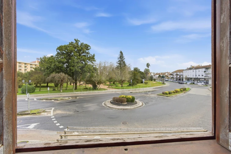 Moradia T1 para Venda em São João Baptista e Santa Maria dos Olivais Foto 4