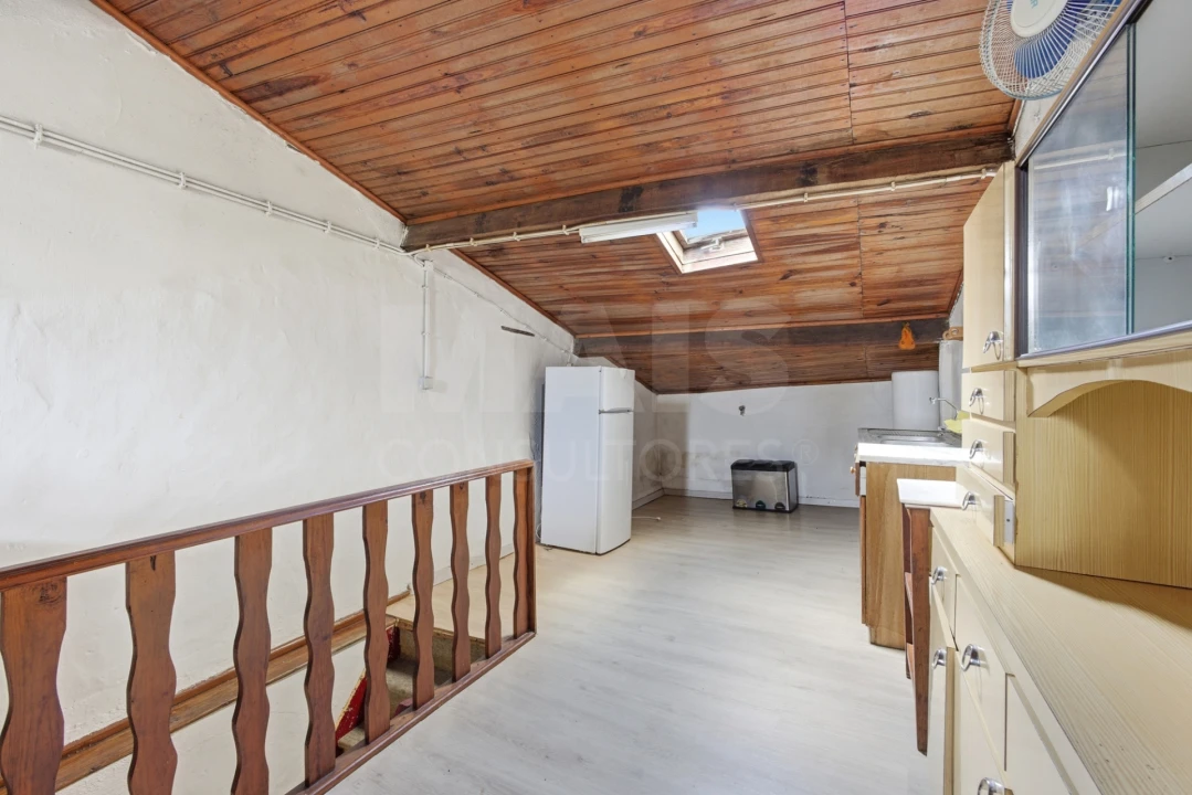 Moradia T1 para Venda em São João Baptista e Santa Maria dos Olivais Foto 5