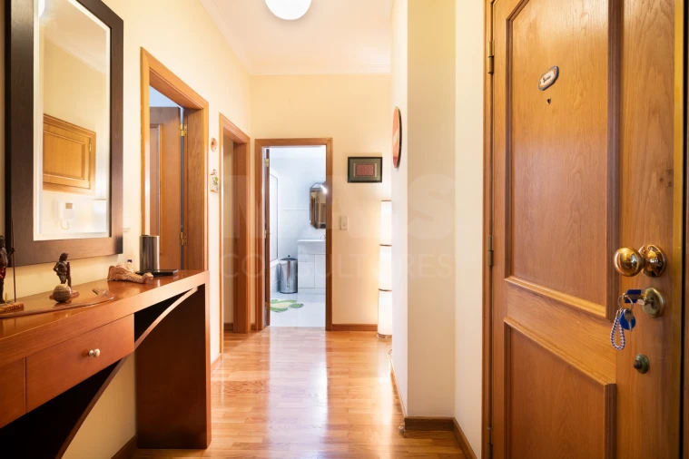 Apartamento T1 para Venda em Benfica Foto 1