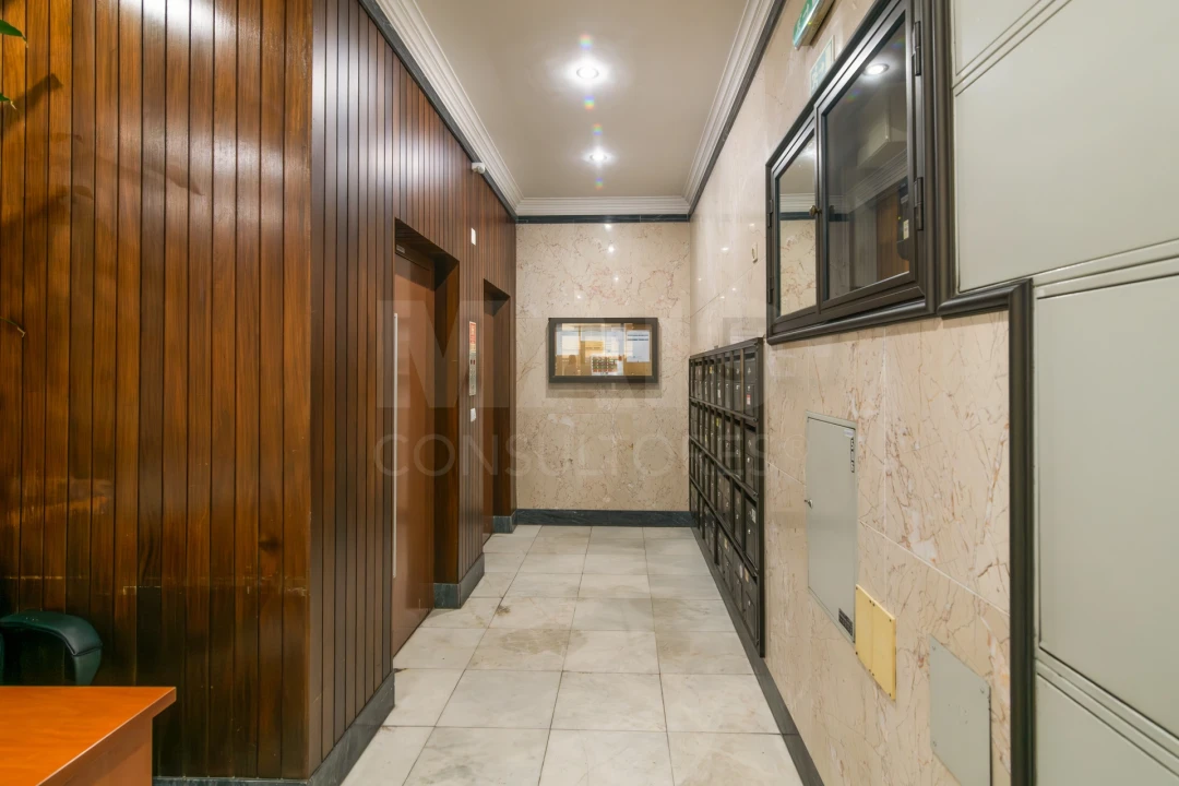 Apartamento T1 para Venda em Benfica Foto 12