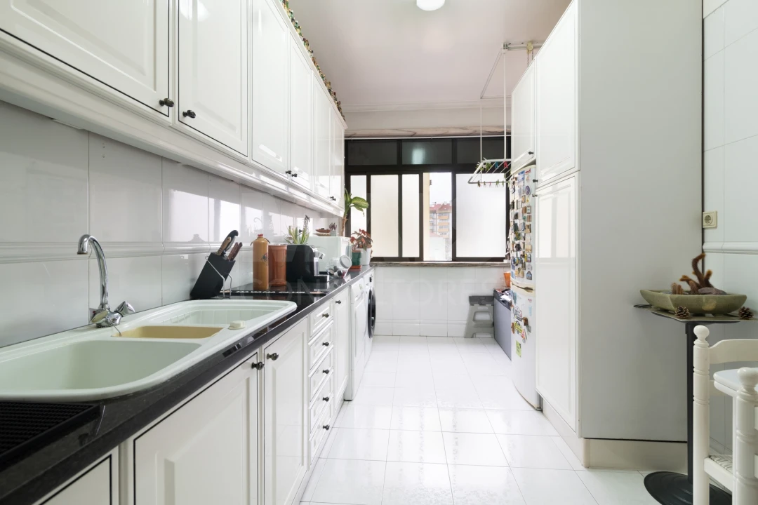 Apartamento T1 para Venda em Benfica Foto 5