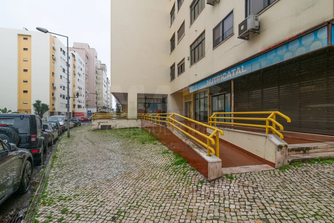 Apartamento T1 para Venda em Benfica Foto 7