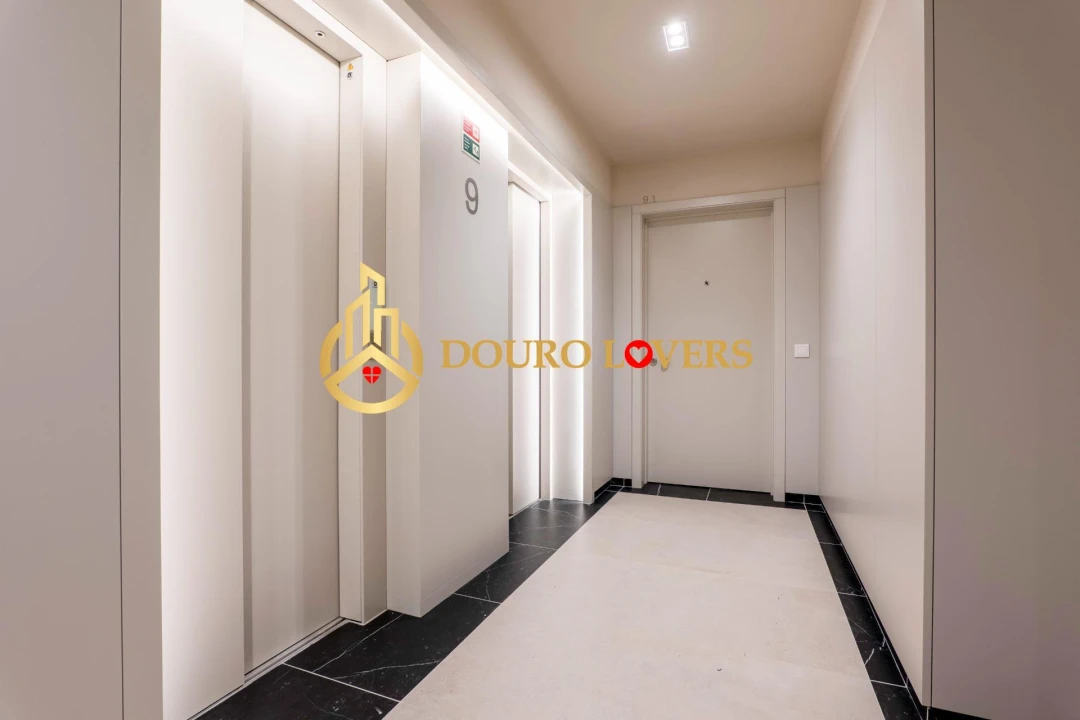 Apartamento T4 para Venda em Santa Marinha e São Pedro da Afurada Foto 10