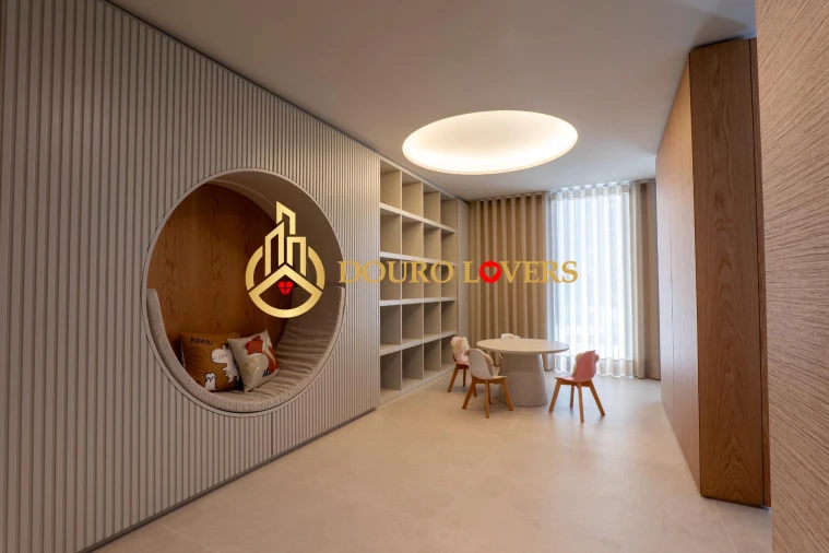 Apartamento T4 para Venda em Santa Marinha e São Pedro da Afurada Foto 17