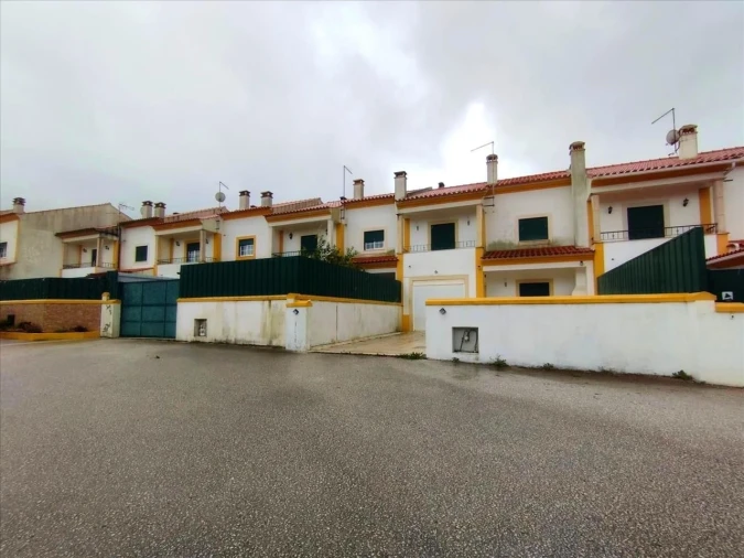 Moradia T3 para Venda em Pedreiras Foto 3