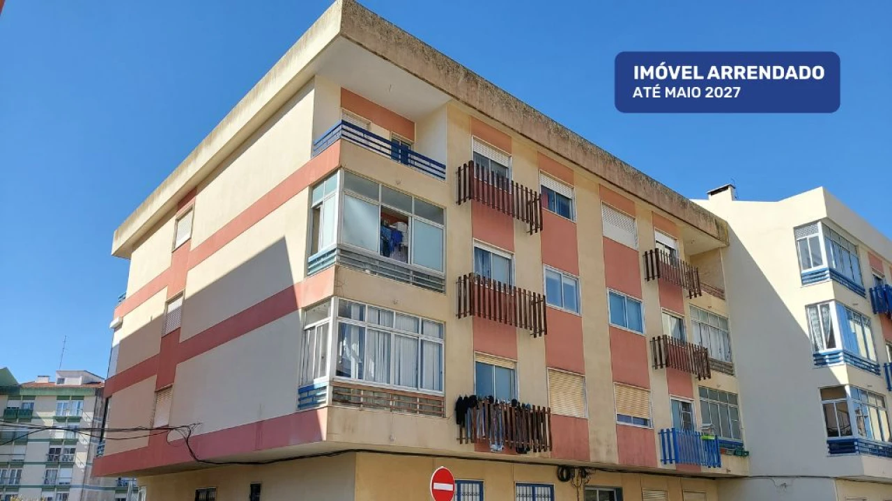 Apartamento T2 para Venda em Agualva e Mira-Sintra Foto 1