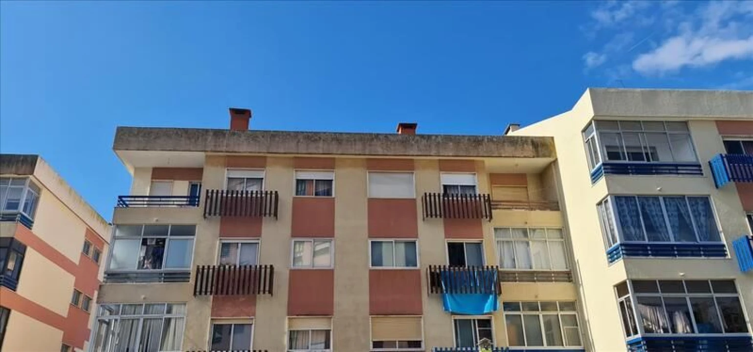 Apartamento T2 para Venda em Agualva e Mira-Sintra Foto 5