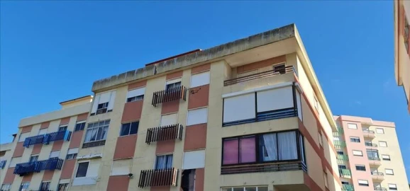 Apartamento T2 para Venda em Agualva e Mira-Sintra