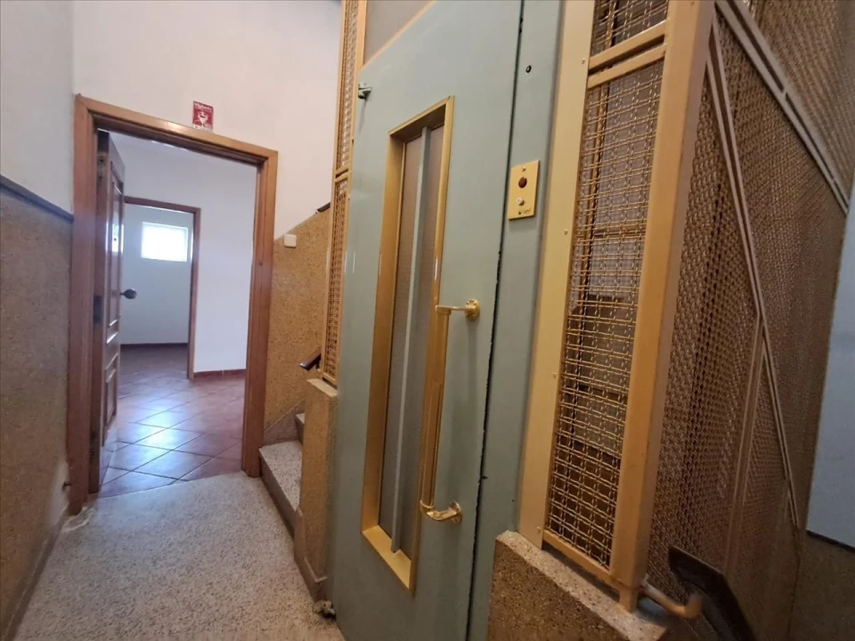 Apartamento T2 para Venda em Cedofeita, Santo Ildefonso, Sé, Miragaia, São Nicolau e Vitória Foto 2