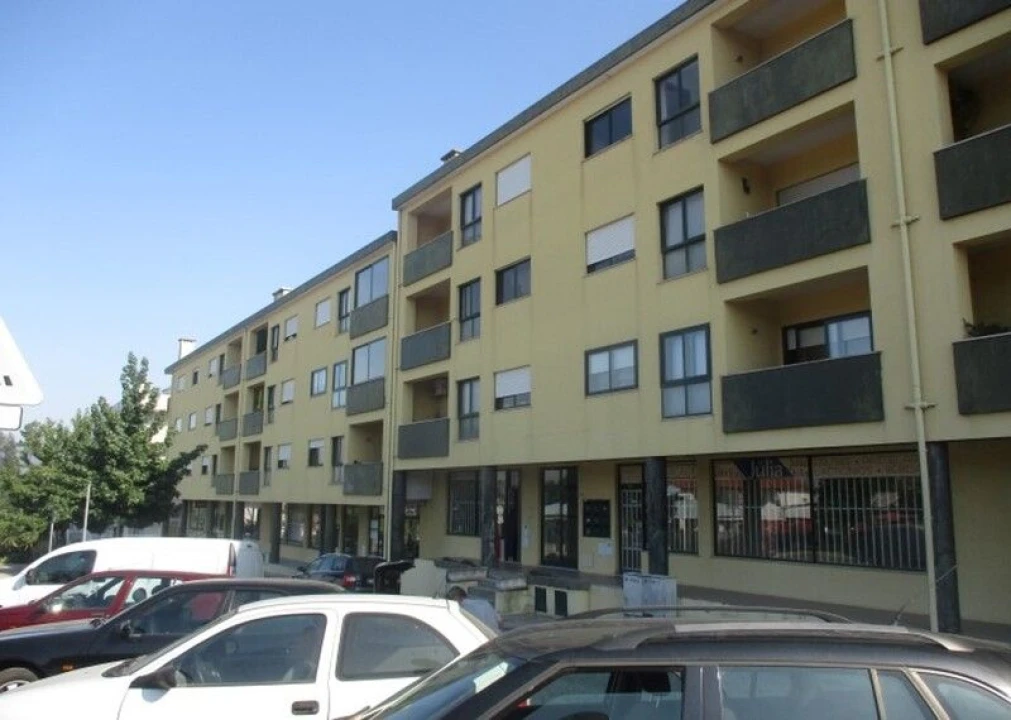 Apartamento T3 para Venda em Paço de Sousa Foto 1