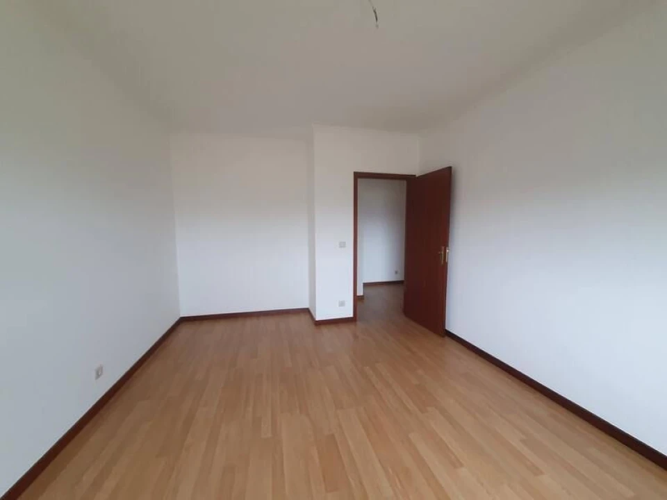 Apartamento T3 para Venda em Paço de Sousa Foto 4