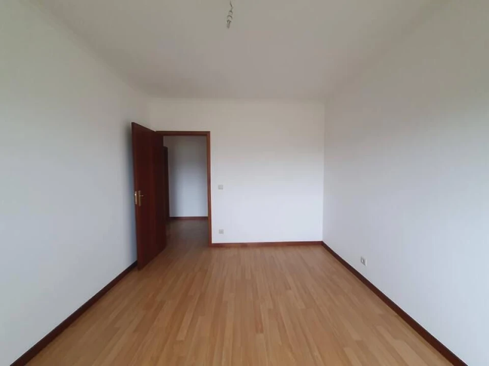 Apartamento T3 para Venda em Paço de Sousa Foto 6