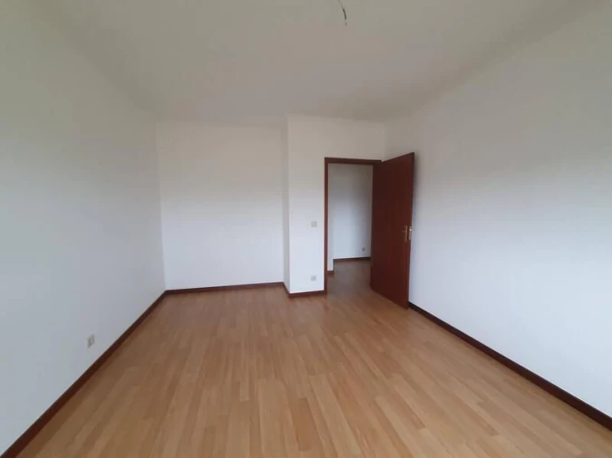 Apartamento T3 para Venda em Paço de Sousa Foto 4