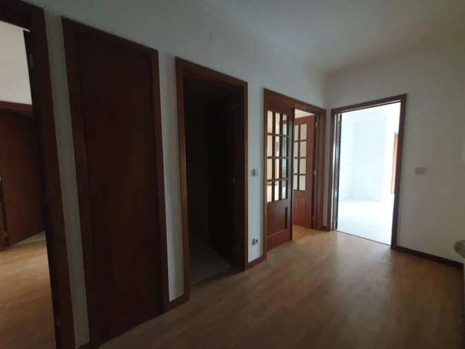 Apartamento T3 para Venda em Paço de Sousa Foto 3
