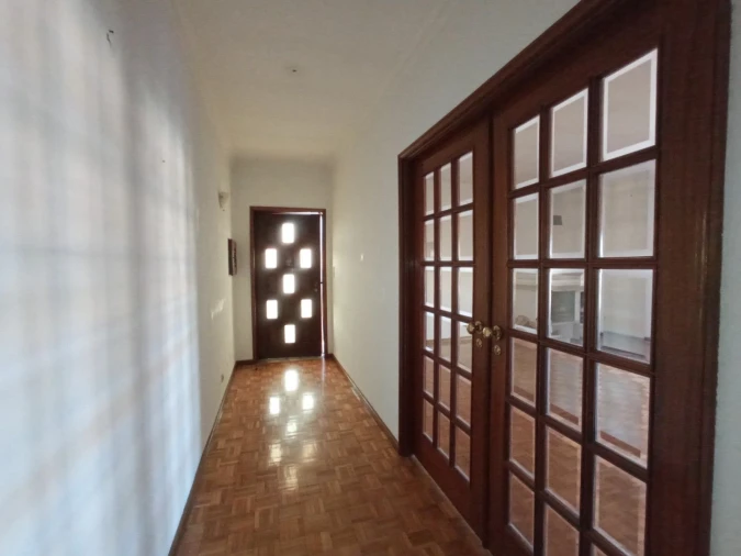 Apartamento T3 para Venda em Aguas Santas Foto 2