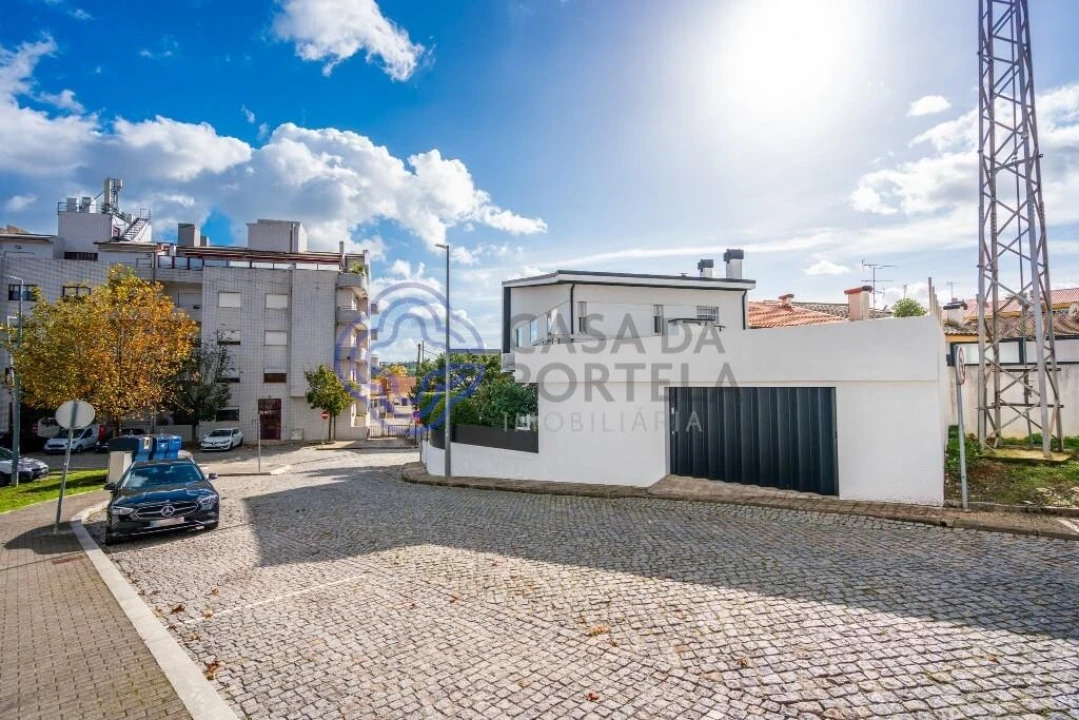 Moradia T6 para Venda em Gondomar (São Cosme), Valbom e Jovim Foto 38