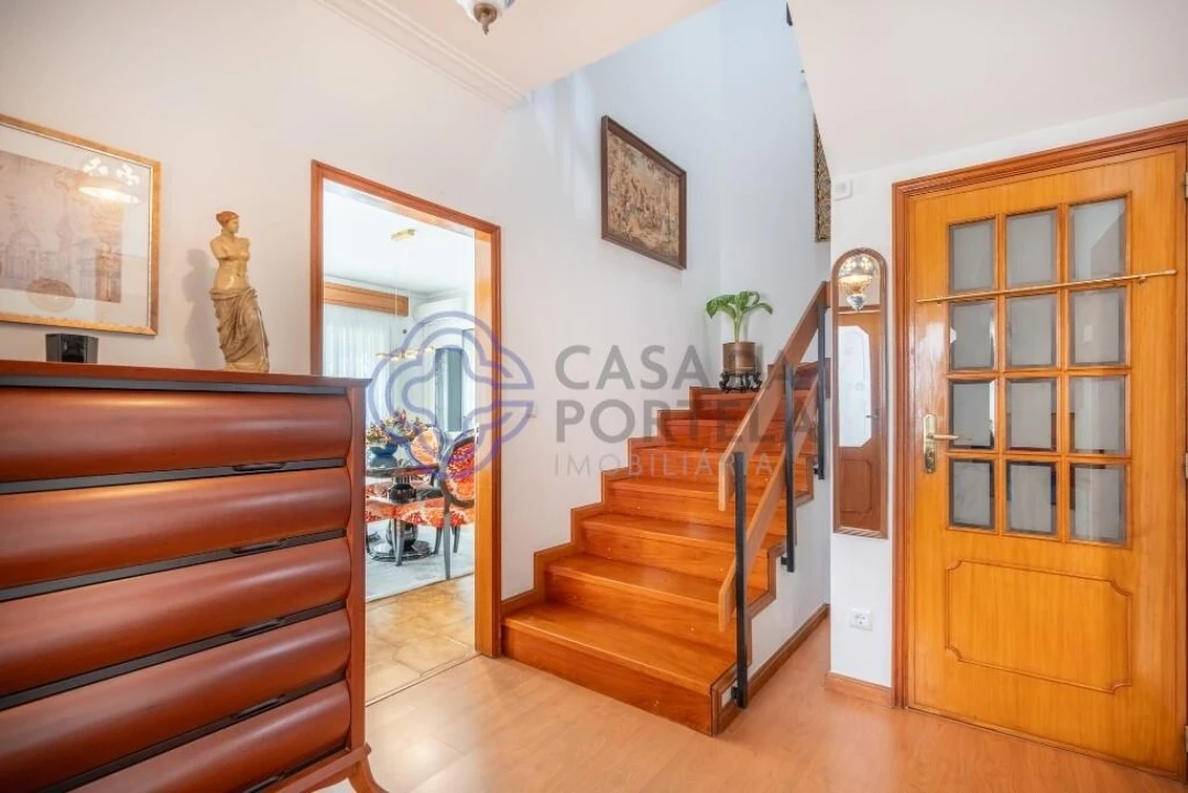 Moradia T6 para Venda em Gondomar (São Cosme), Valbom e Jovim Foto 8