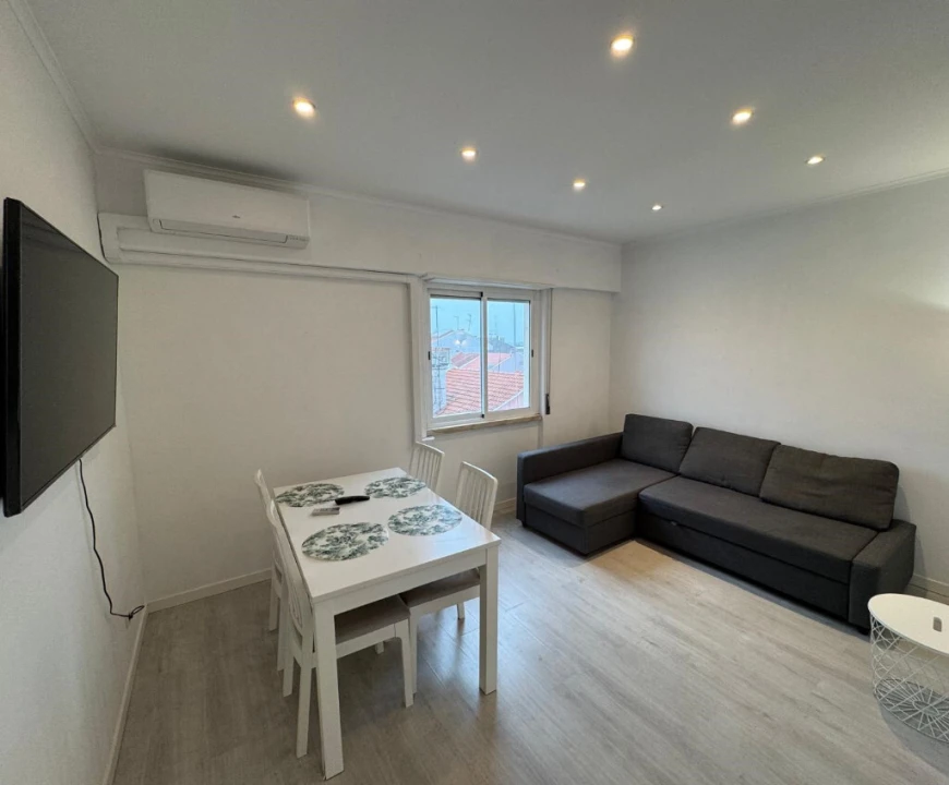 Apartamento T2 para Arrendamento em Moscavide e Portela Foto 1