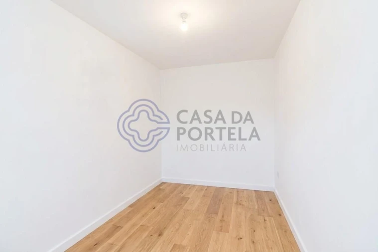 Moradia T2 para Venda em Cabaços Foto 27