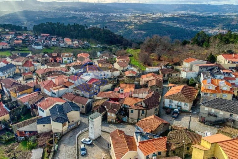 Moradia T2 para Venda em Cabaços Foto 9