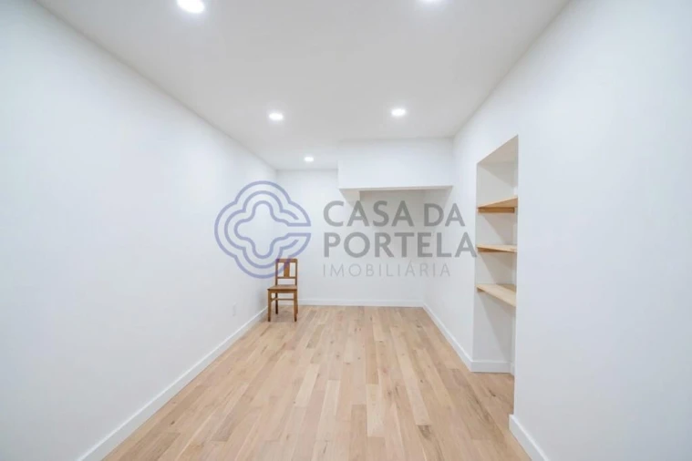 Moradia T2 para Venda em Cabaços Foto 16