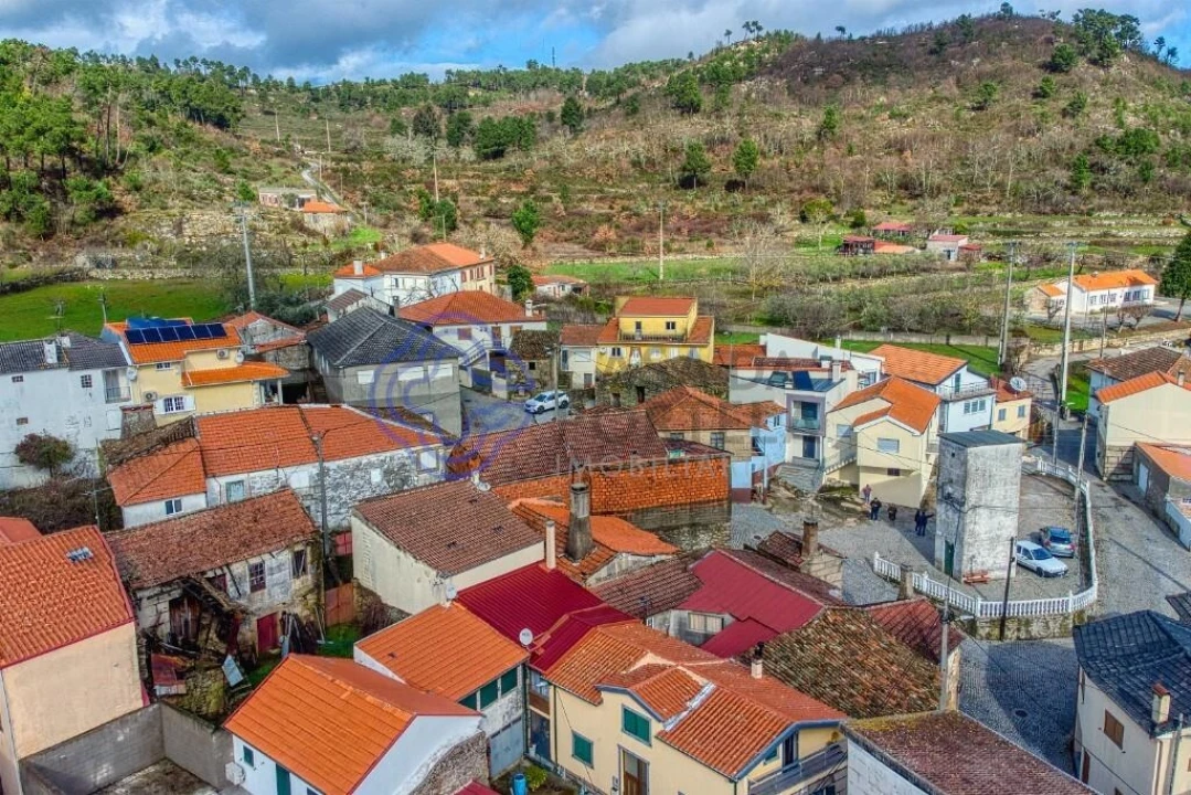 Moradia T2 para Venda em Cabaços Foto 8