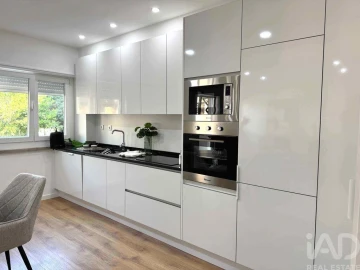 Apartamento T3 para Venda em Benfica