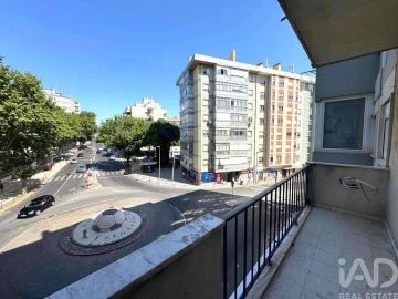 Apartamento T3 para Venda em Benfica