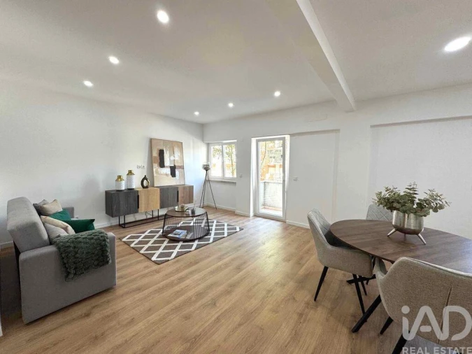 Apartamento T3 para Venda em Benfica Foto 2